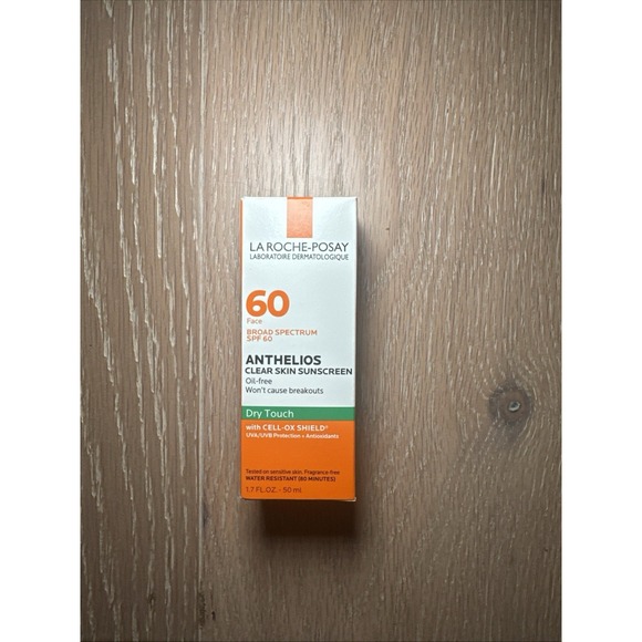 La Roche-Posay Anthelios Clear Skin Dry Touch Face Sunscreen, EXP 03/27 0488 - Picture 1 of 5